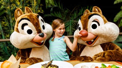 The Role of Mascots in Differentiating Your Joint and Grill Business from Competitors